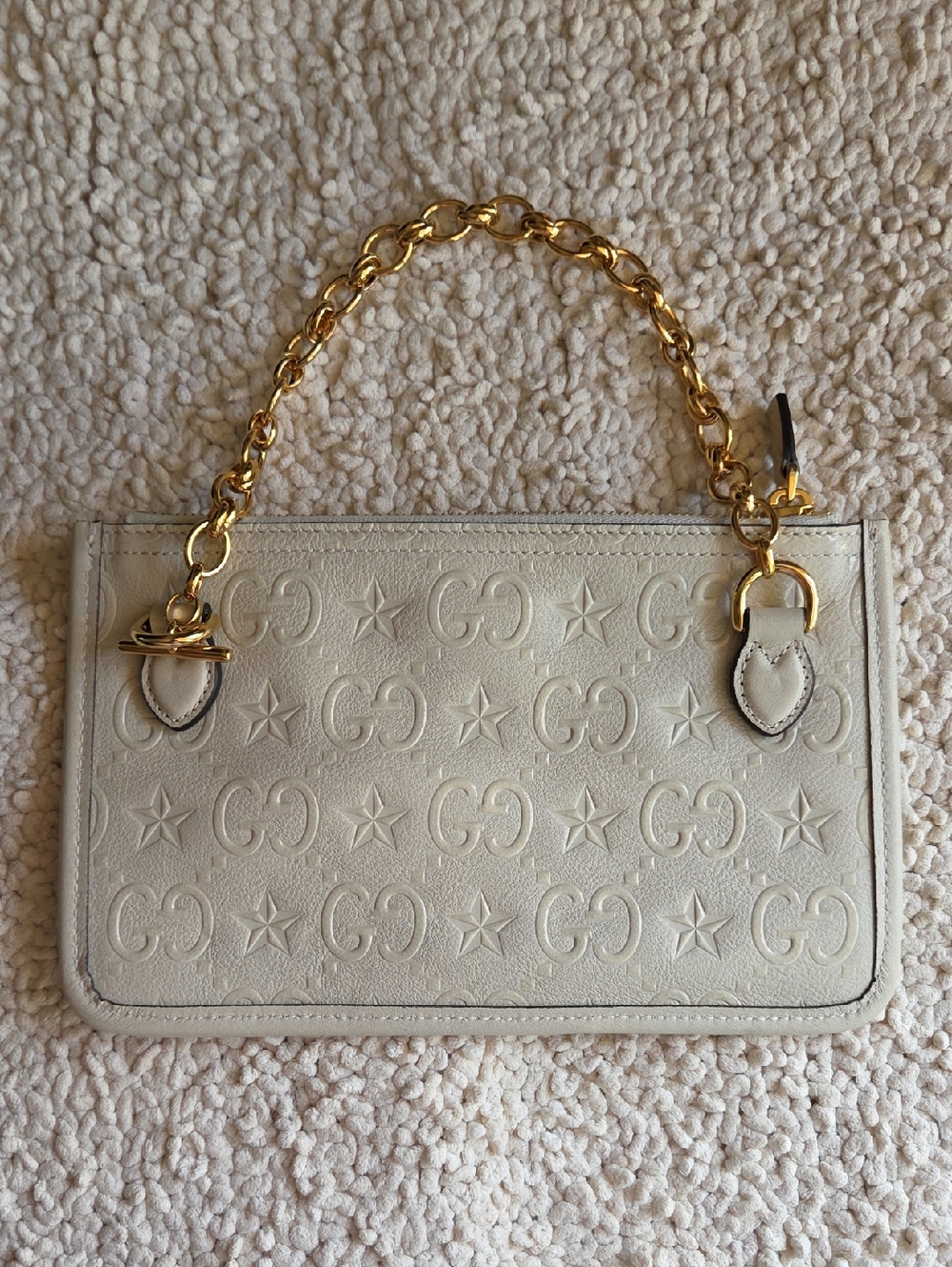 Gucci White Embossed Leather Chain Handle Wristlet - Picture 2 of 9